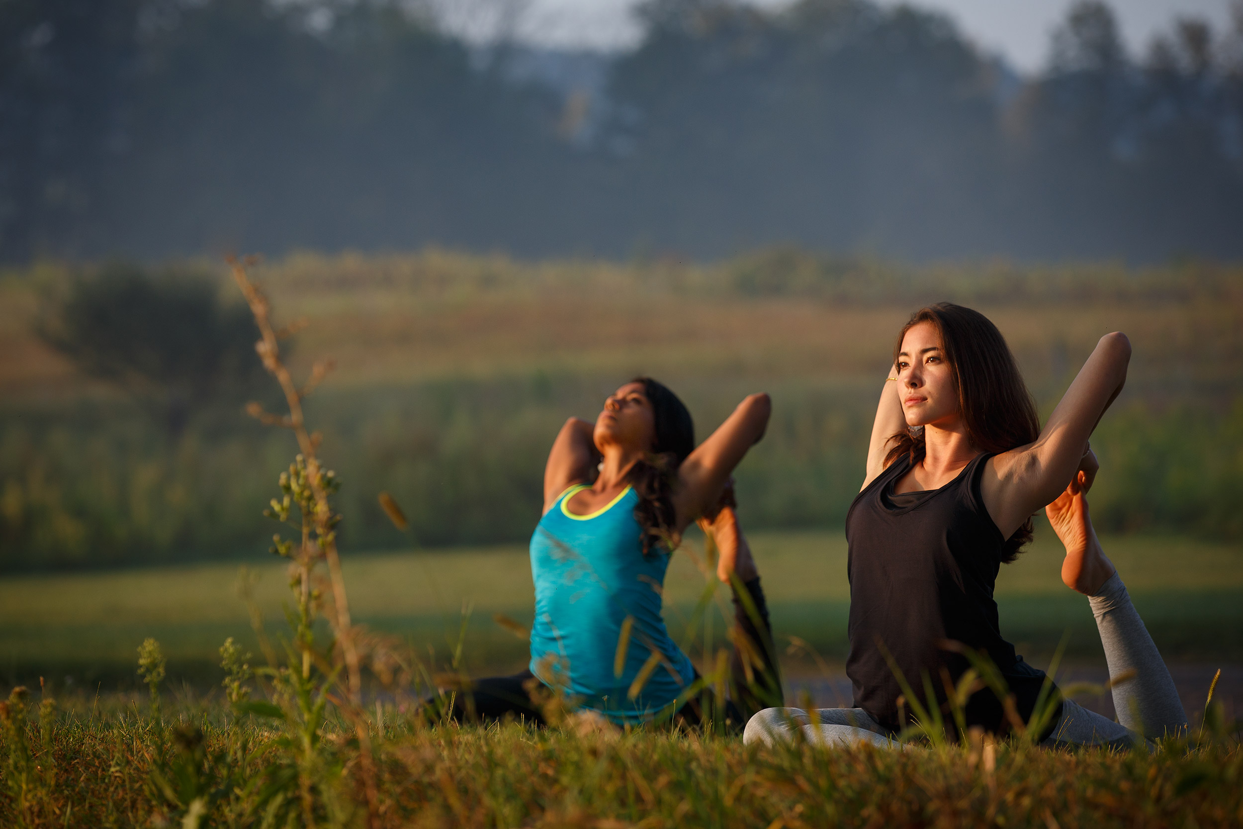 lifestyle_yoga_sunrise_nature_women_fitness-3800